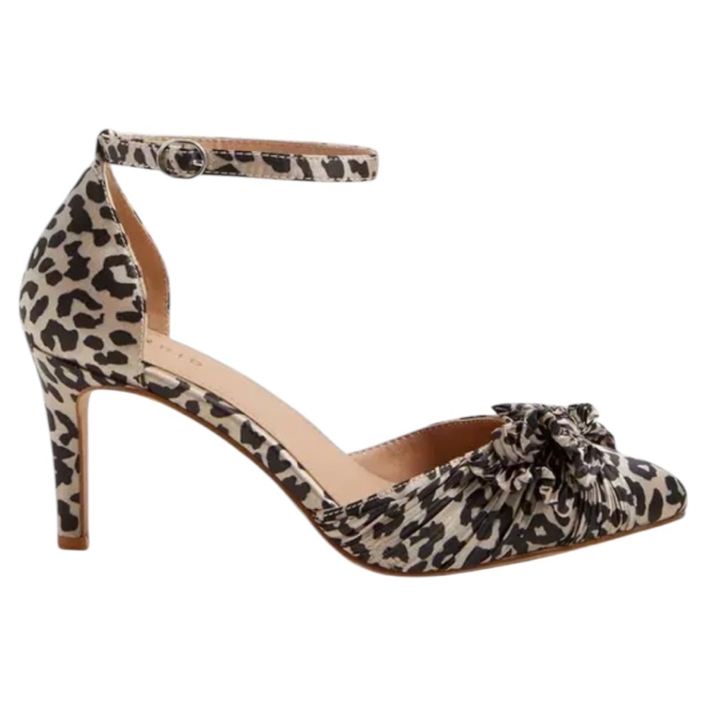 Torrid Leopard Print Pointed Toe Flats | Size 10WW | Bow Detail - Picture 2 of 6
